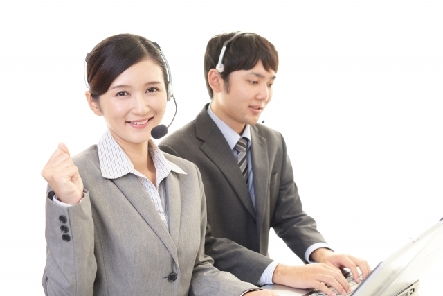 女性と男性のオペレーター